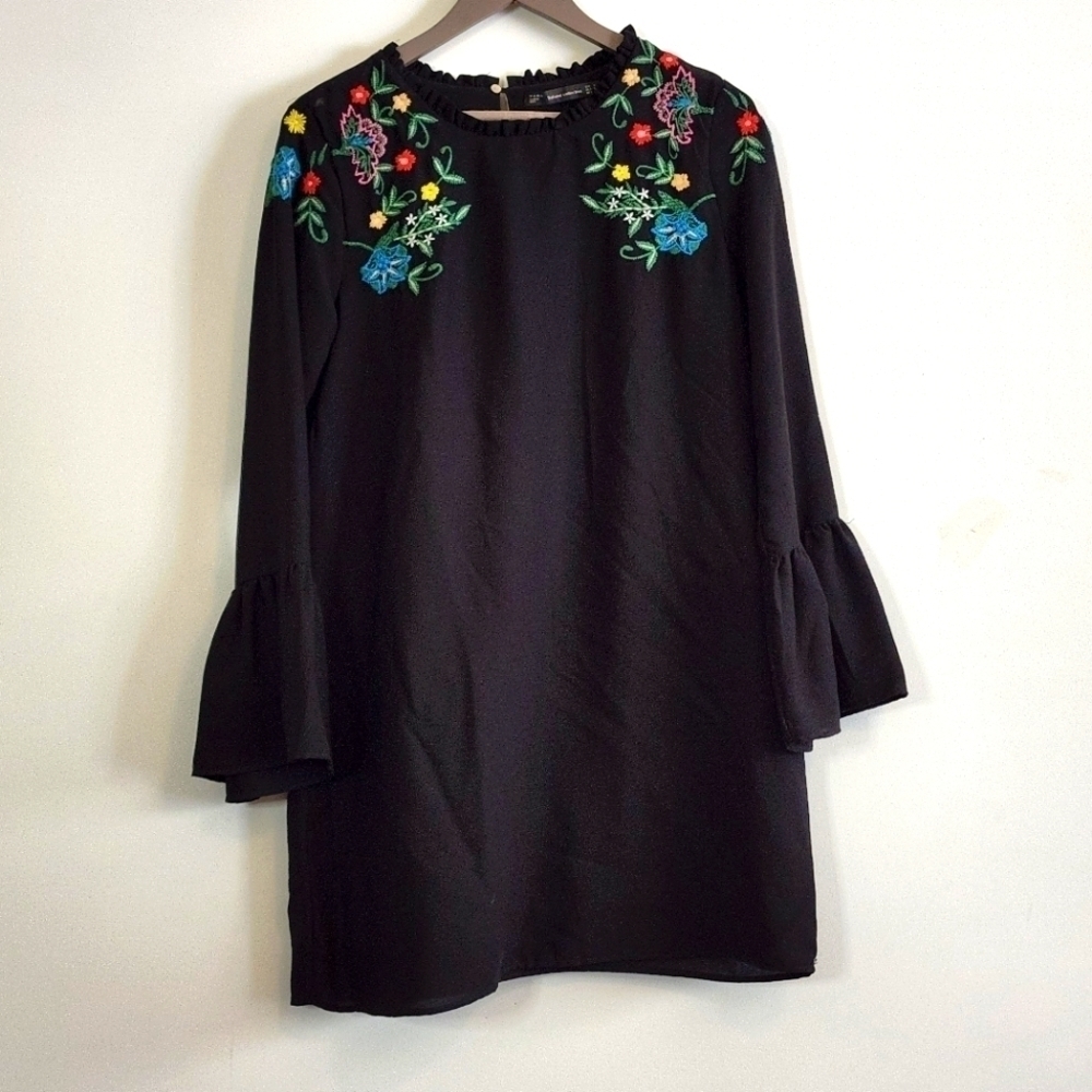 Zara Trafaluc Collection embroidered dress